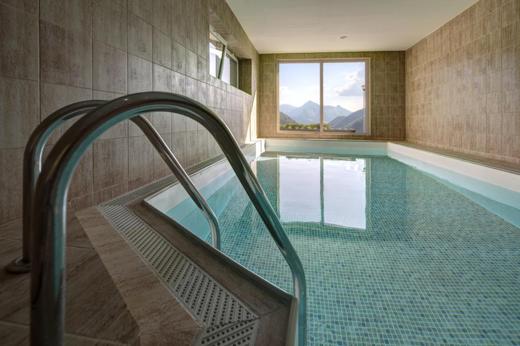 Hotel Havrania Zázrivá エクステリア 写真